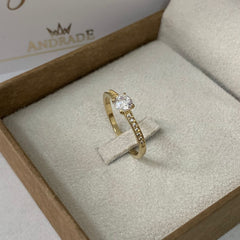 Anel de Noivado Solitário DIVA em Ouro 18K com Zircônias Brilhantes