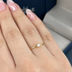 Anel de Noivado Solitário CLASSIC em Ouro 18K com zircônia brilhante de 10 pts